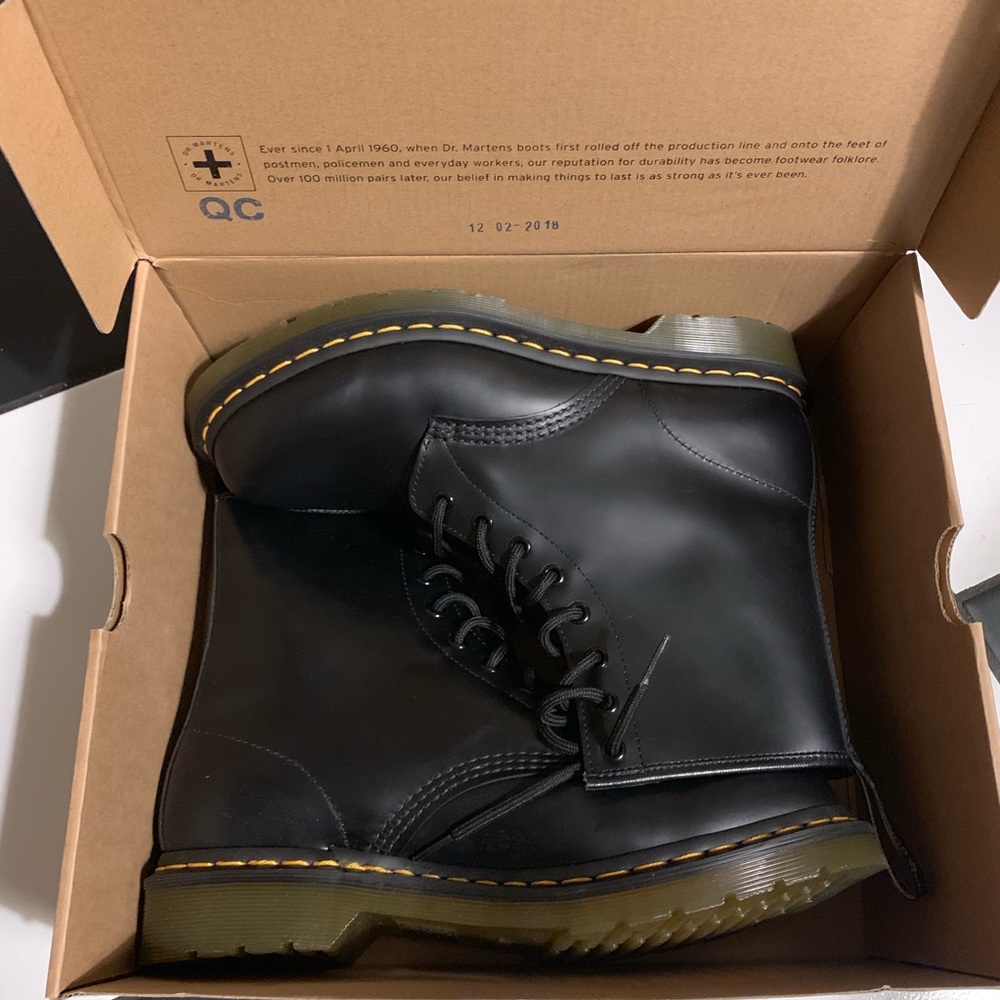 BRAND NEW Dr. Martens boots